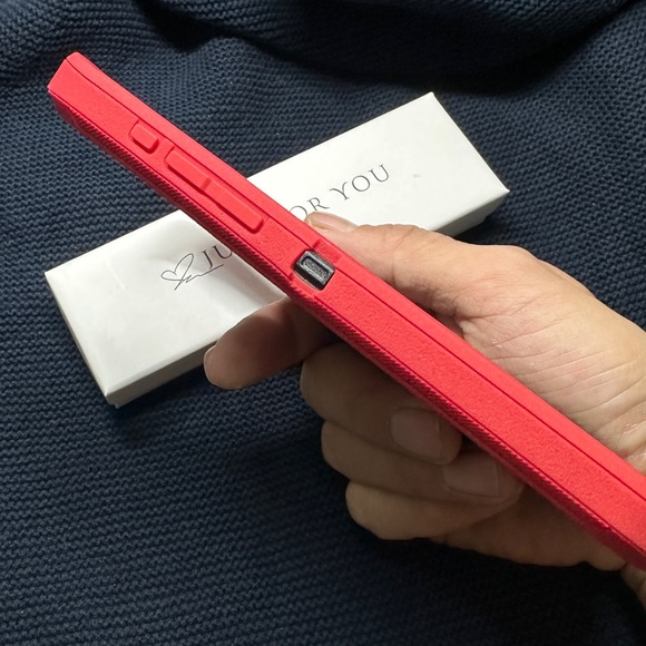 iPhone 15 Pro Max crashproof case - Picture 10 of 12